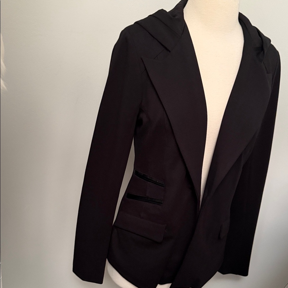 Blanc Noir Women's Black Blazer Jacket